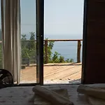Uzak Spectacular Views In Kabak